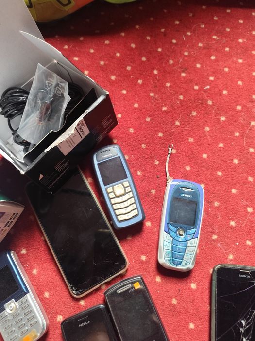 Telefon/telefony/stare