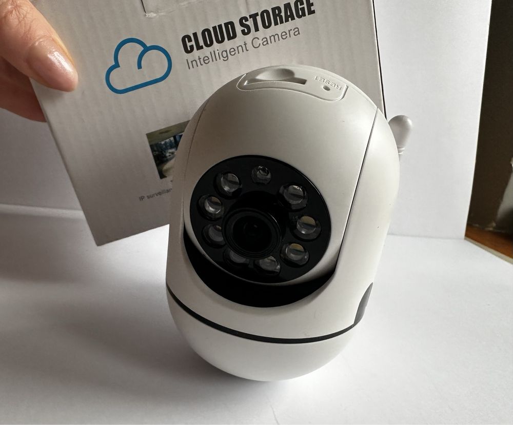 Kamera domowa Cloude Storage nowa biała