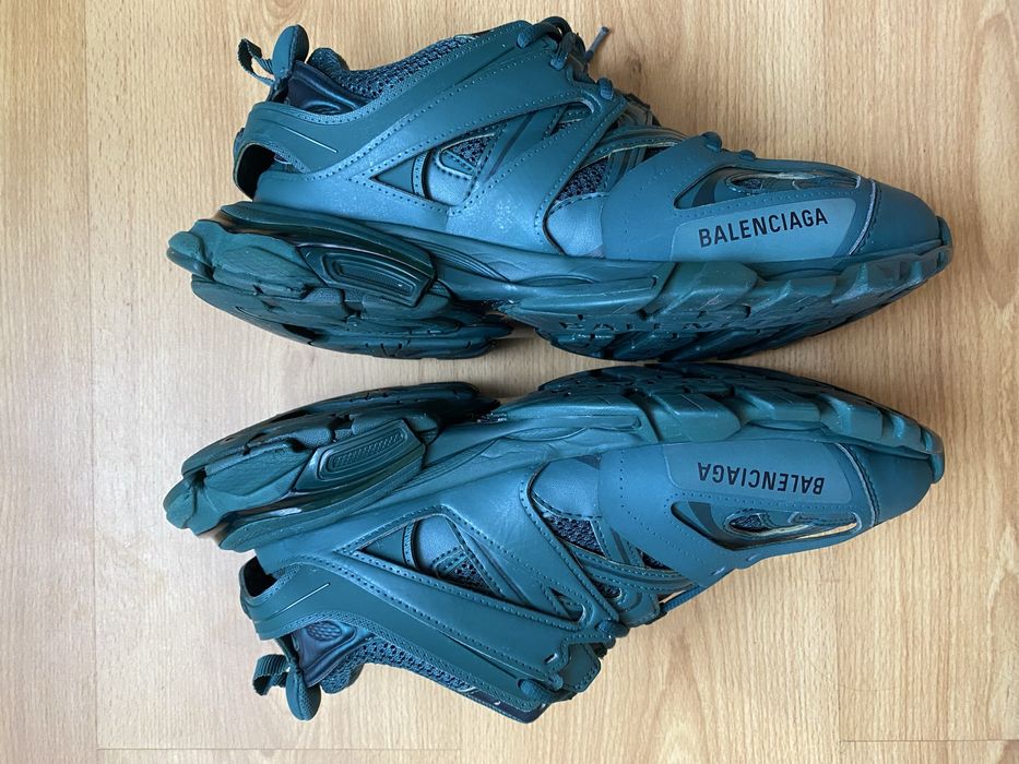 Balenciaga track 1