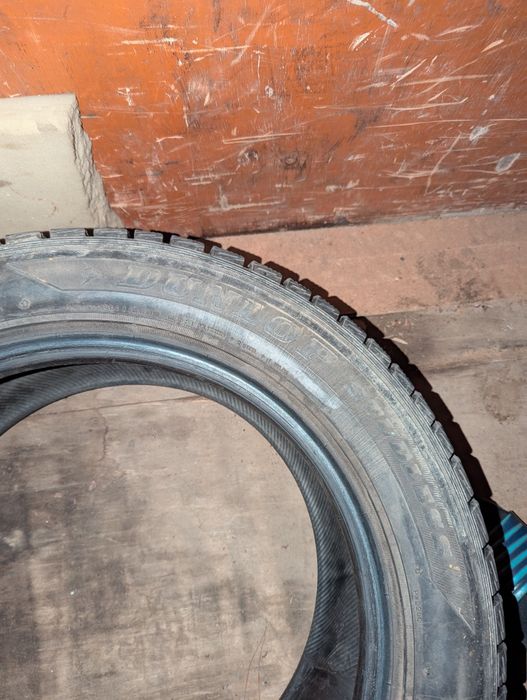 Продам зимові шини(резина)225/55/17 Dunlop