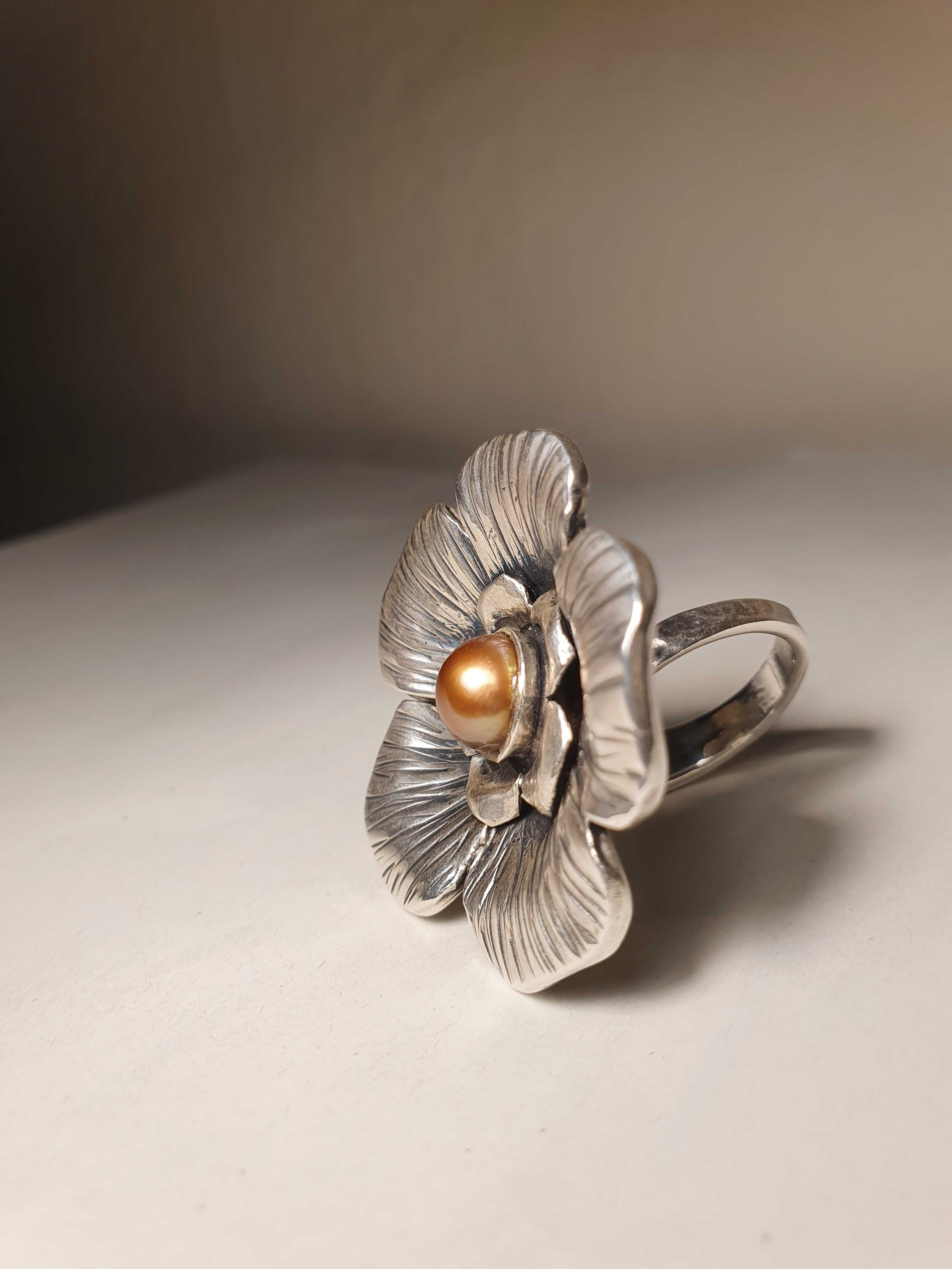 Pierścionek srebrny kwiat z perłą DUŻY rękodzieło jubilerskie