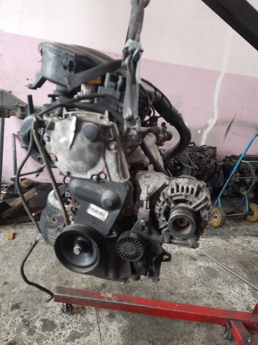 Двигатель Renault 1.4 K7JA710 Рено Мотор Dacia Logan Sandero двигун
