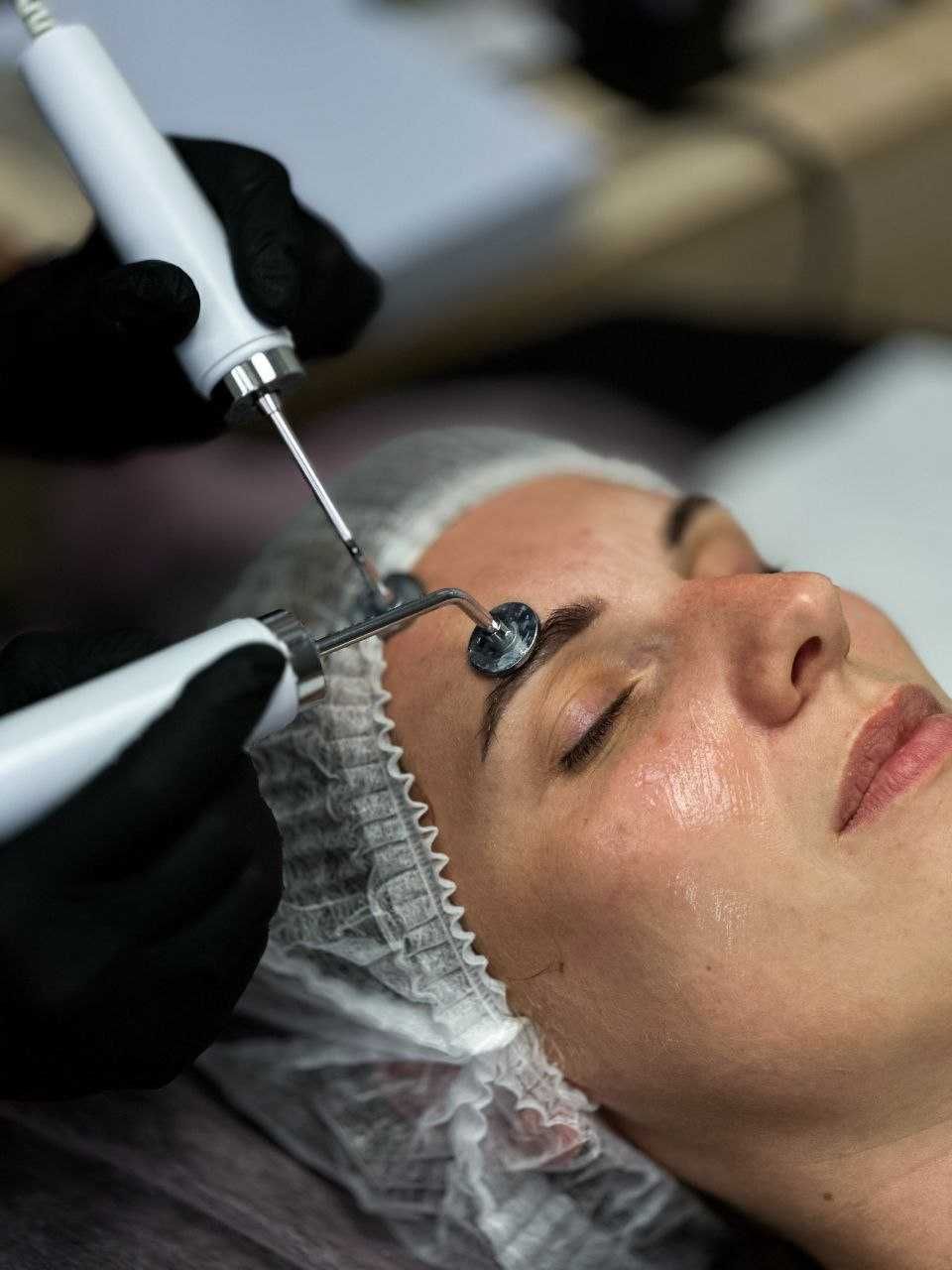 Апарат  мікротоки Beauty Service для мікрострумової терапії
Косметолог