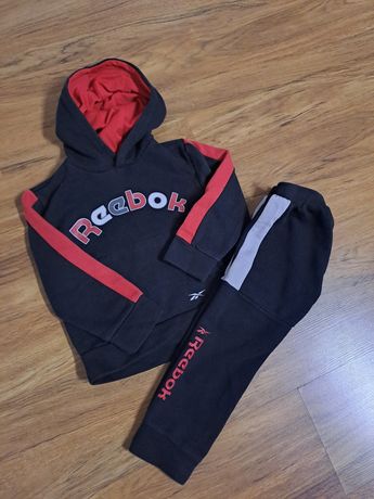 Теплий костюм Reebok 3 - 4 роки.