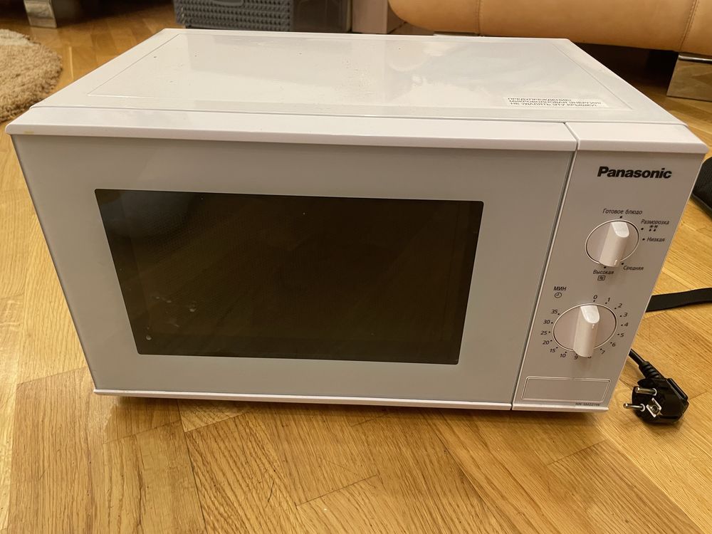 Мікрохвильовка Panasonic іскрить