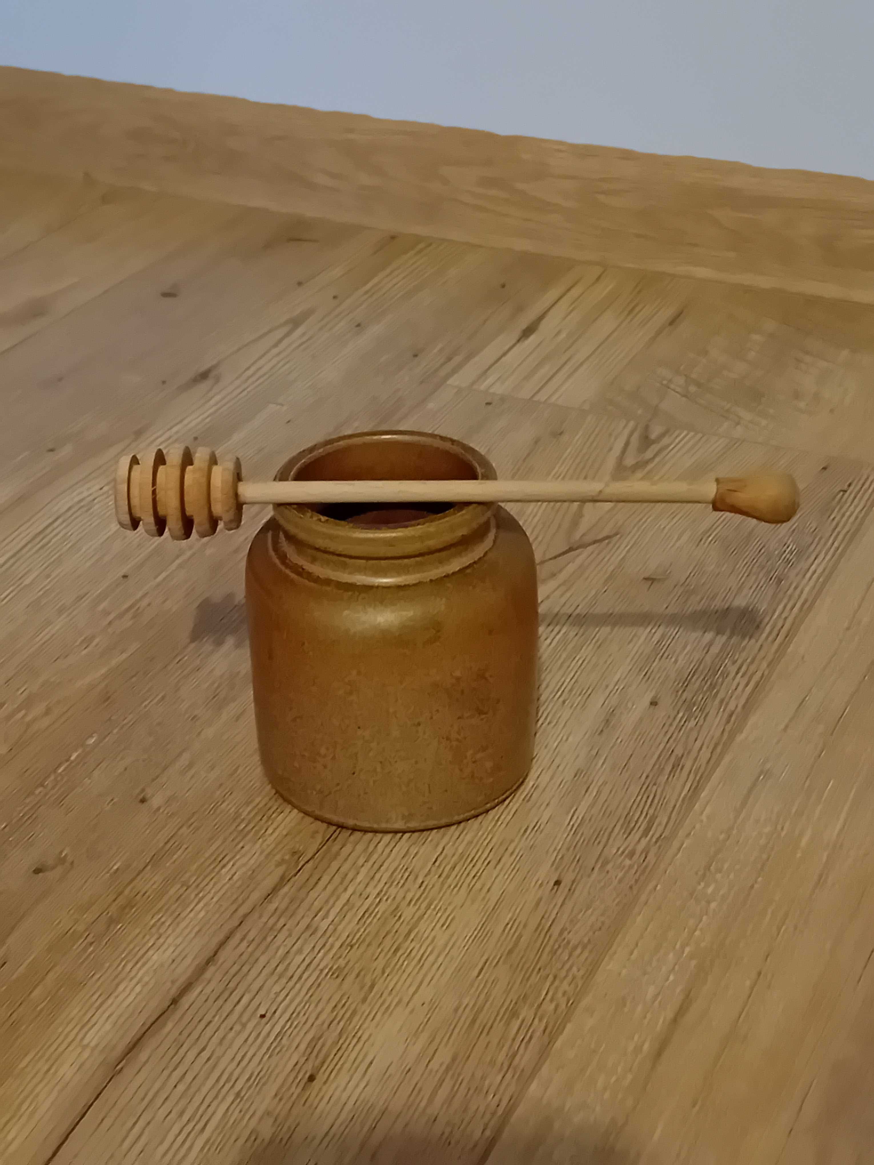 pojemnik z patyczkiem na miód