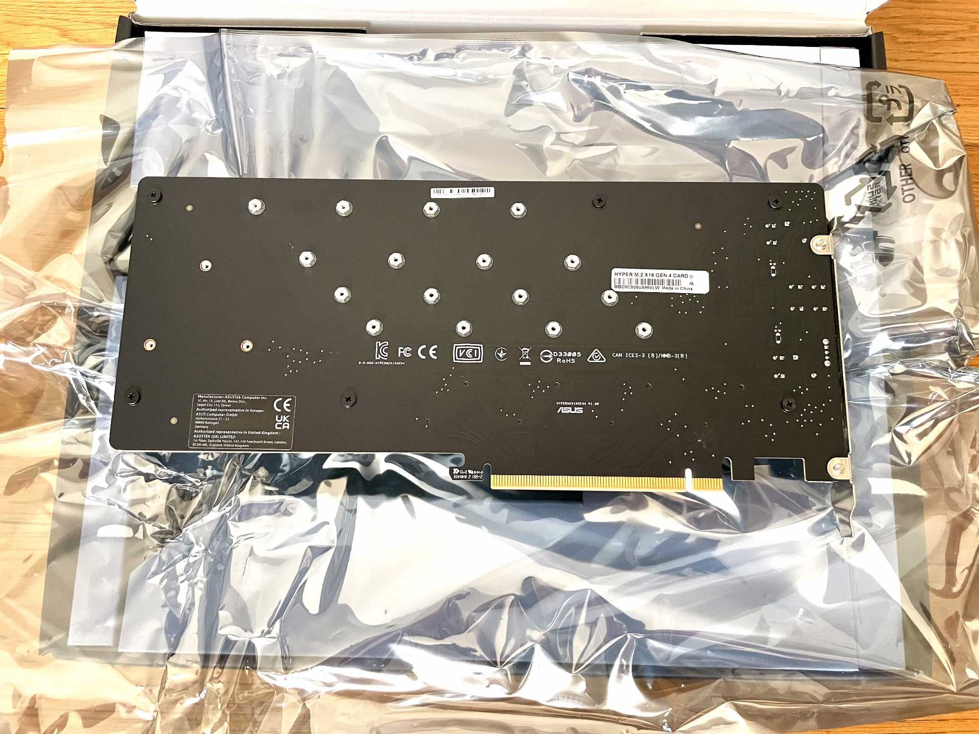 Kontroler dysków SSD ASUS Hyper M.2 x16 Gen 4