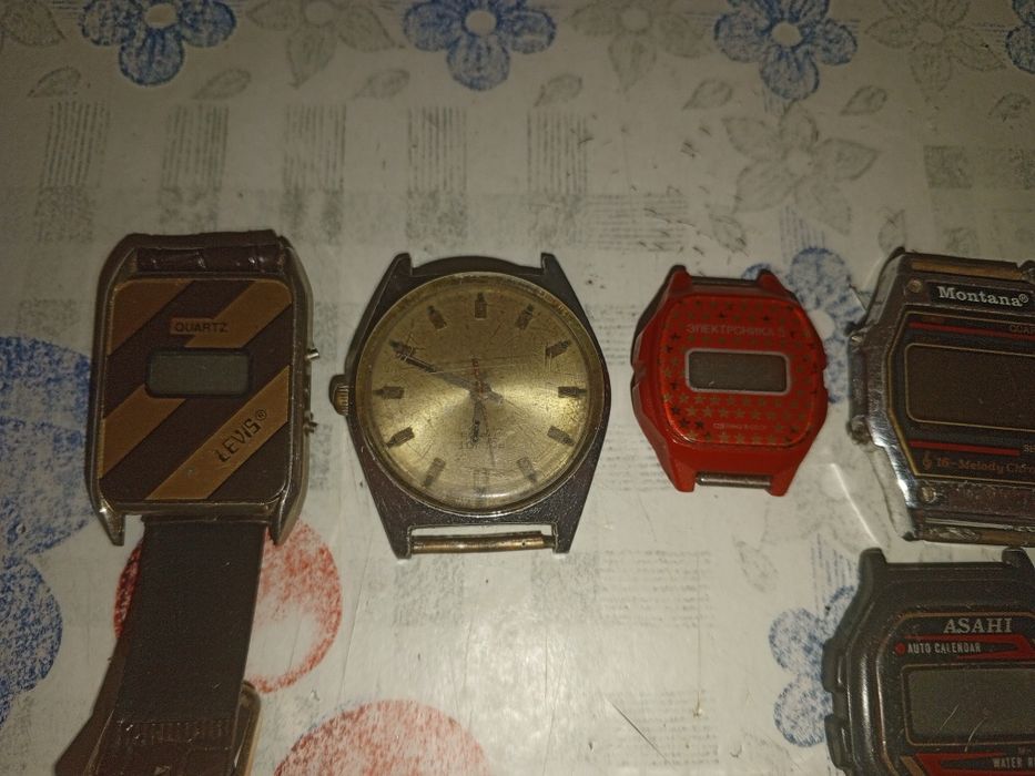 Часы наручные , Польот , Электроника 5 , Montana,Asahi СССР