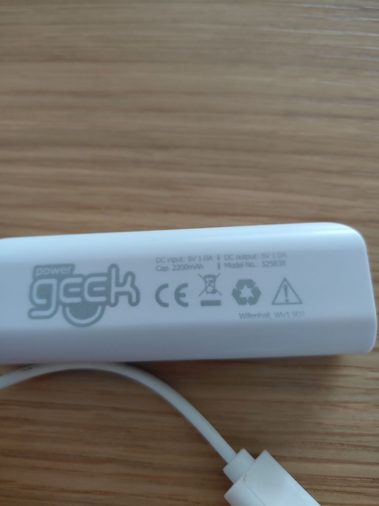 Powerbank biały power geek