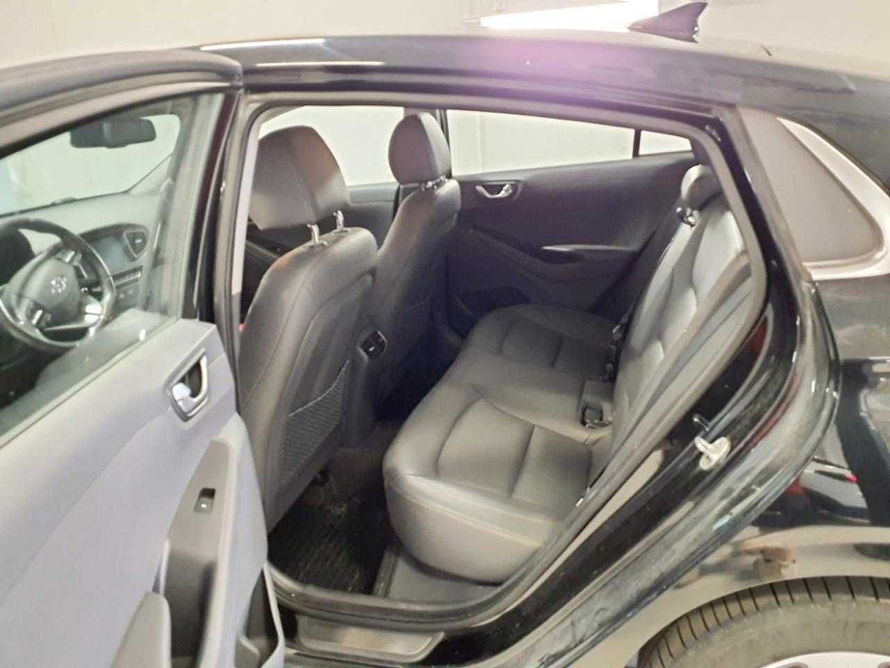 Hyundai Ionic 2017 в максимальній комплектації
