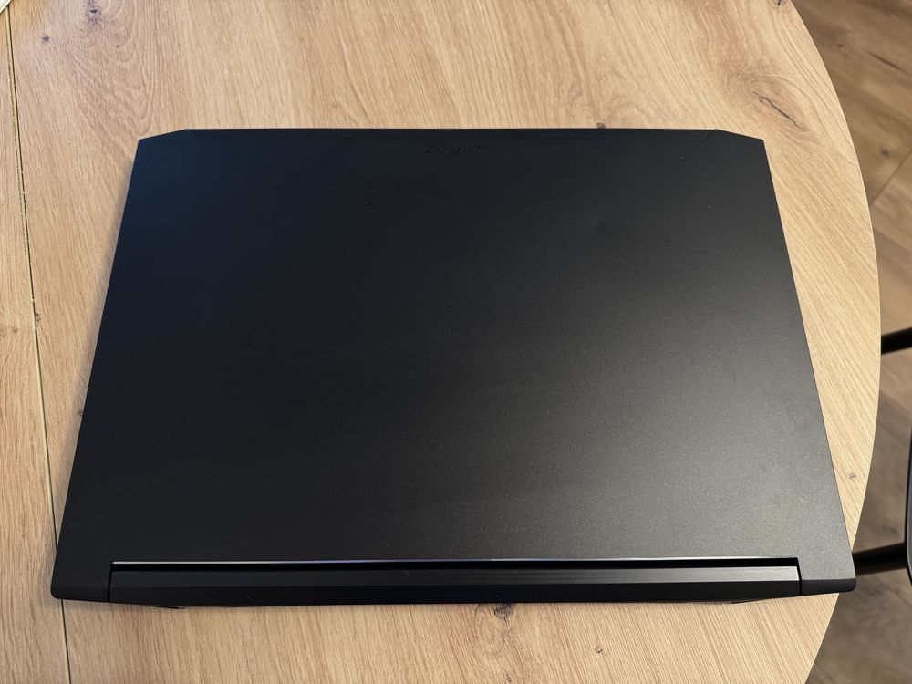 Laptop Acer Nitro ConceptD 7 Intel I7-9750H/Nvidia/256Gb ssd/8GB RAM