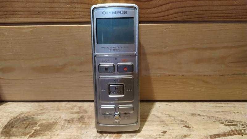 Цифровой диктофон OLYMPUS