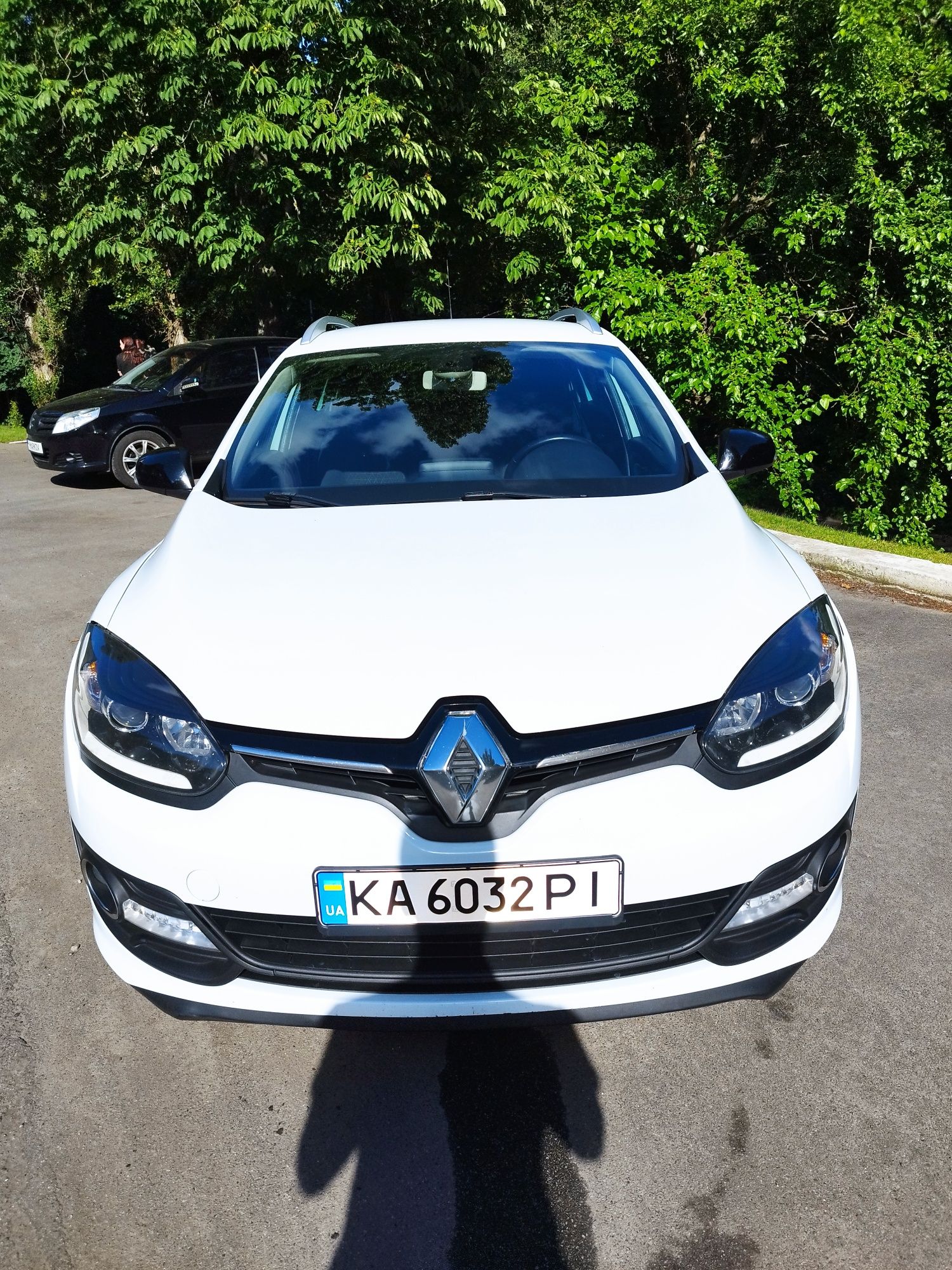 Продам СВІЖО ПРИГНАНИЙ Меган 3 2014року