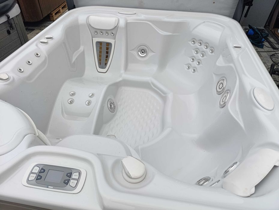 Spa hot tub jacuzzi balia Bania Hot spring