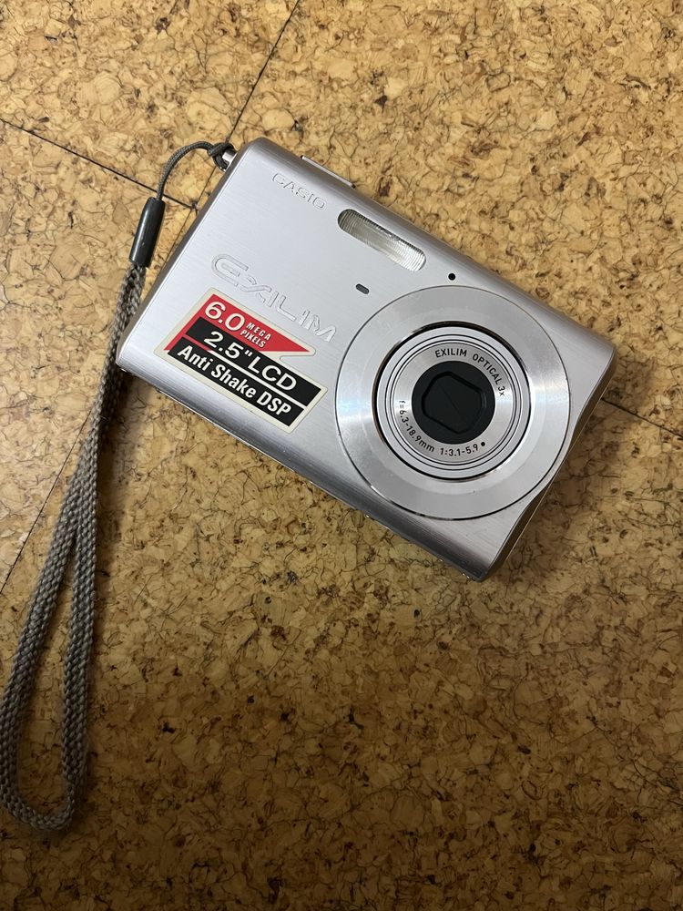 Maquina casio exilim 6.0 mega pixels