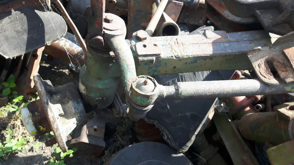 Oś,kolumna c 360,330,325,328,4011,355,Zetor 3011,5011,7211,5211,T-25