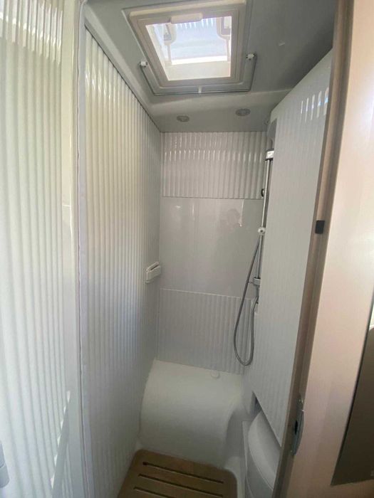 Autocaravana Etrusco - cama casal + solteiro - recente, poucos km