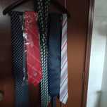 Vendo diversas gravatas
