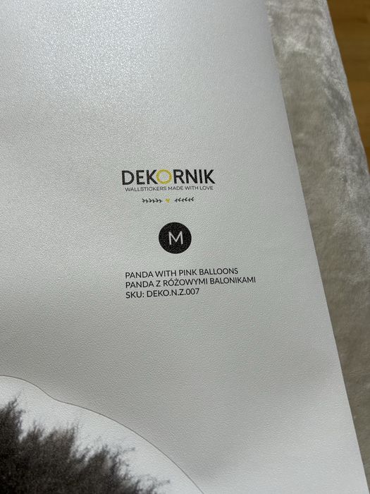 DEKORNIK Naklejka samoprzylepna ścienna panda z różowymi balonami M