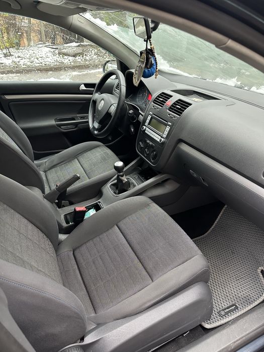 Golf 5 2008 газ 4