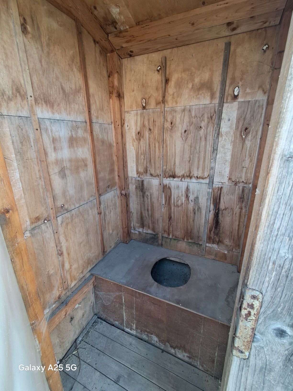 WC wychodek toaleta na budowę działkę