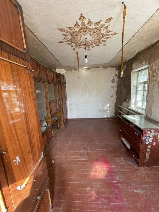 Продам 2 части дома в Тарановке