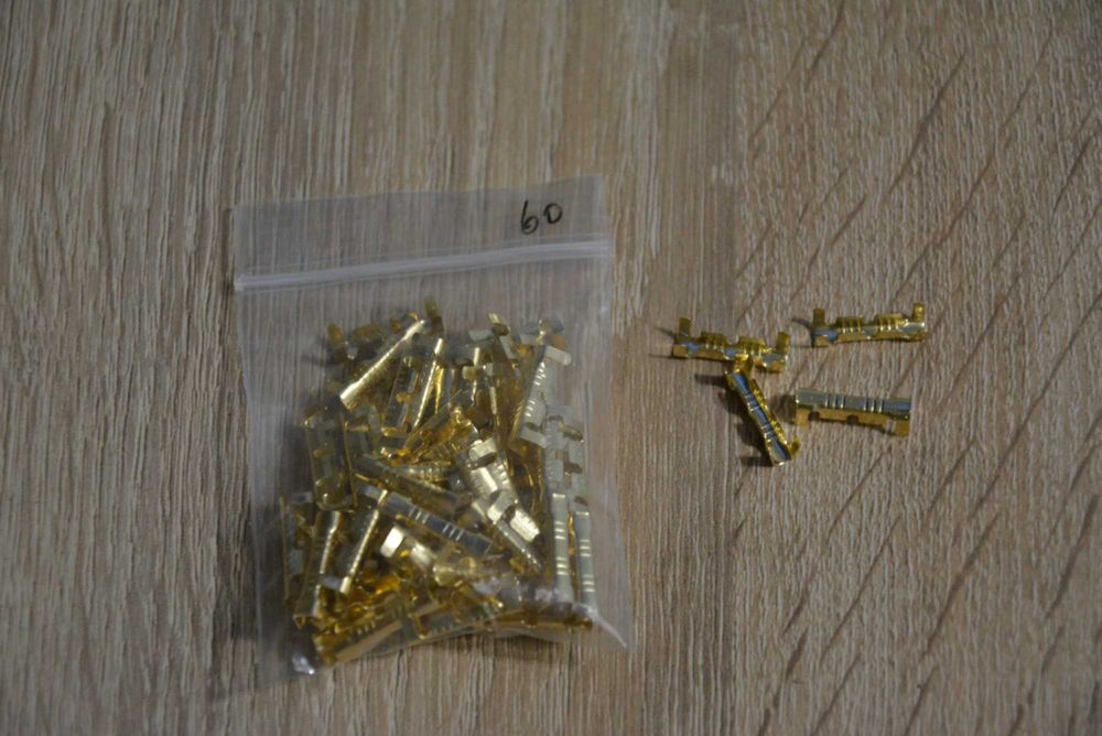 DJ453 podwójne zaciski w kształcie litery U, 0.5-1, 5 mm2 60szt.
