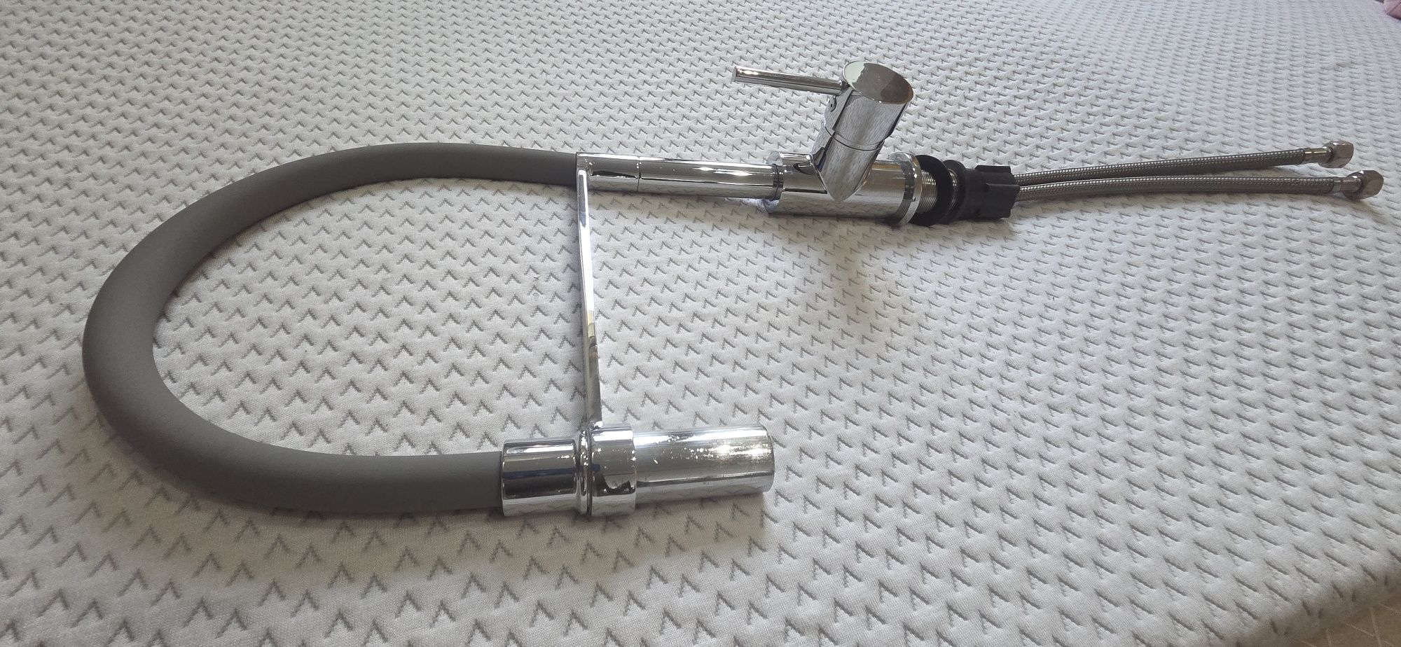 umywalka nablatowa śr 45cm i bateria kuchenna wysoka