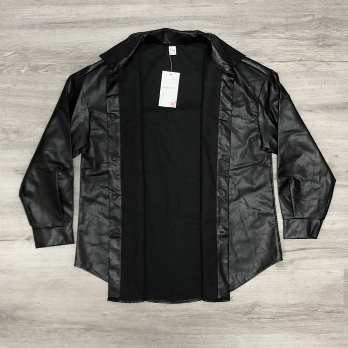Женская куртка-рубашка из эко-кожи в стиле оверсайз, S