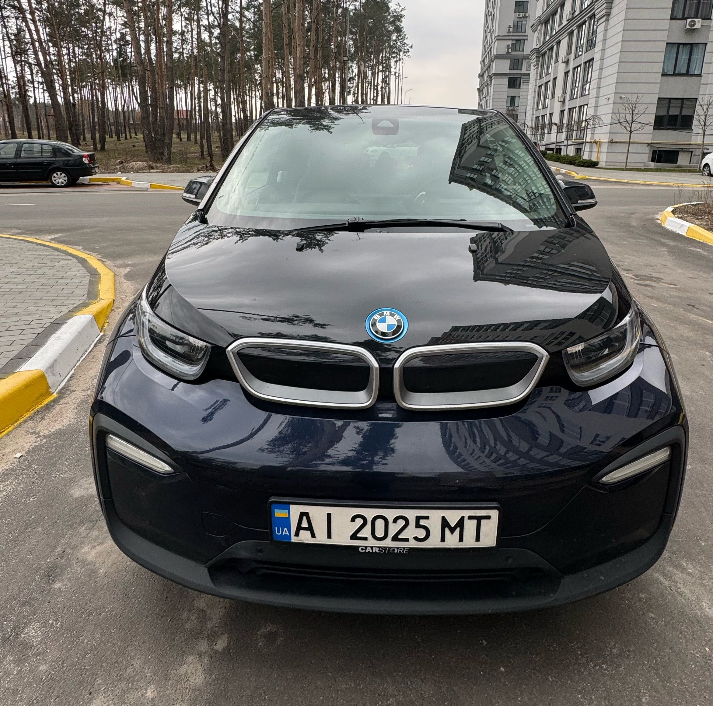 Електромобіль BMW I3