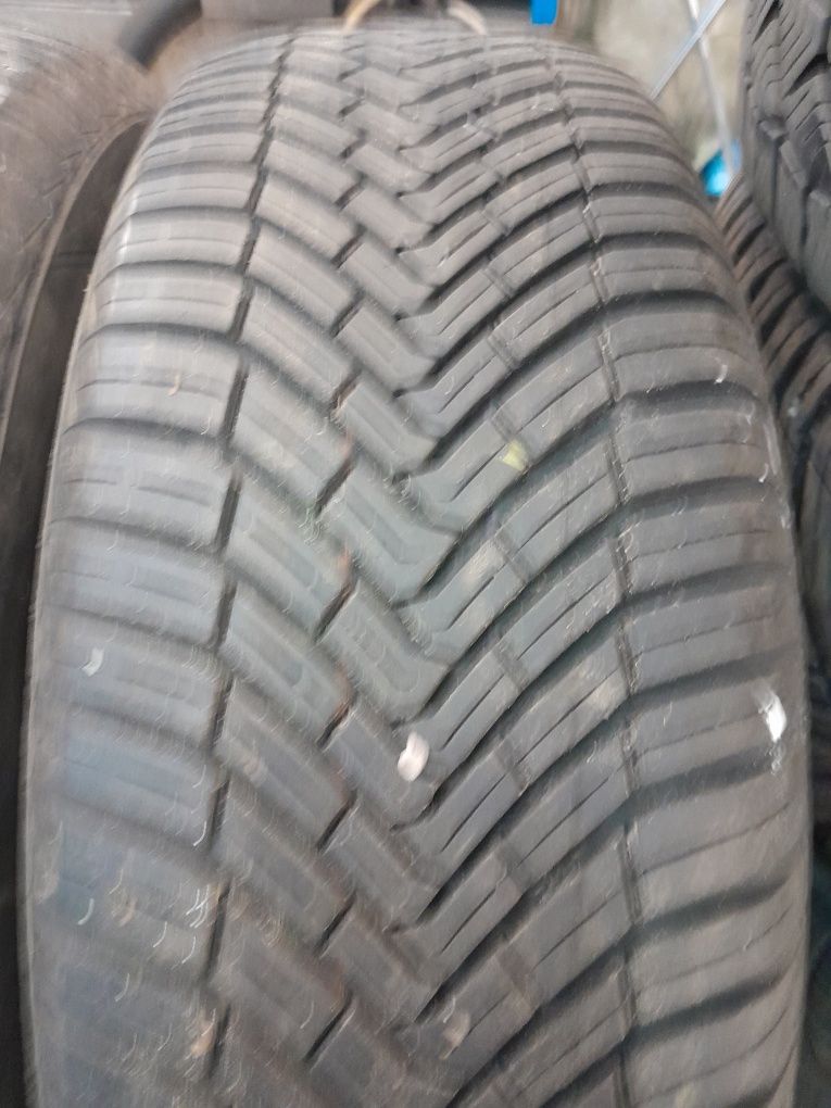 Opona opony 215/70r16 Continental wielosezonowa 2 szt para