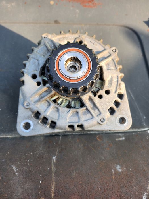 Генератор VW Т5 180A 2.5 TDI VW T5 1.9 TDI Фольцваген MULTIVAN T-5 t5