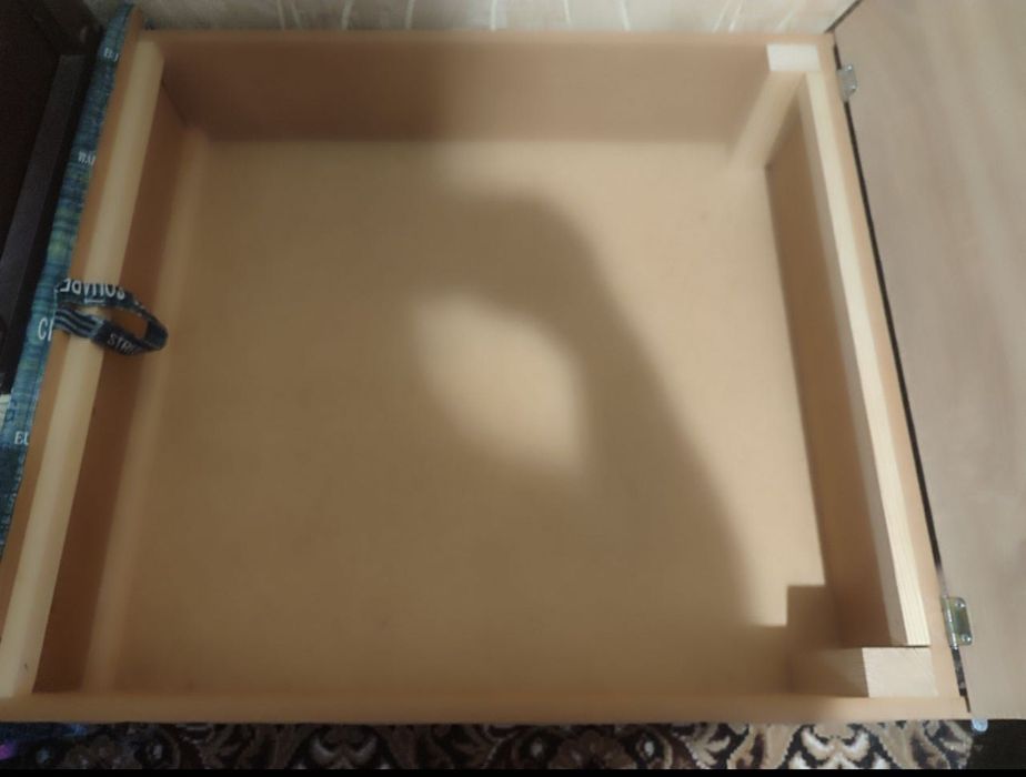 Продам диван -ліжко з ящиком для речей