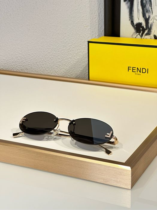 Oculos de sol Fendi