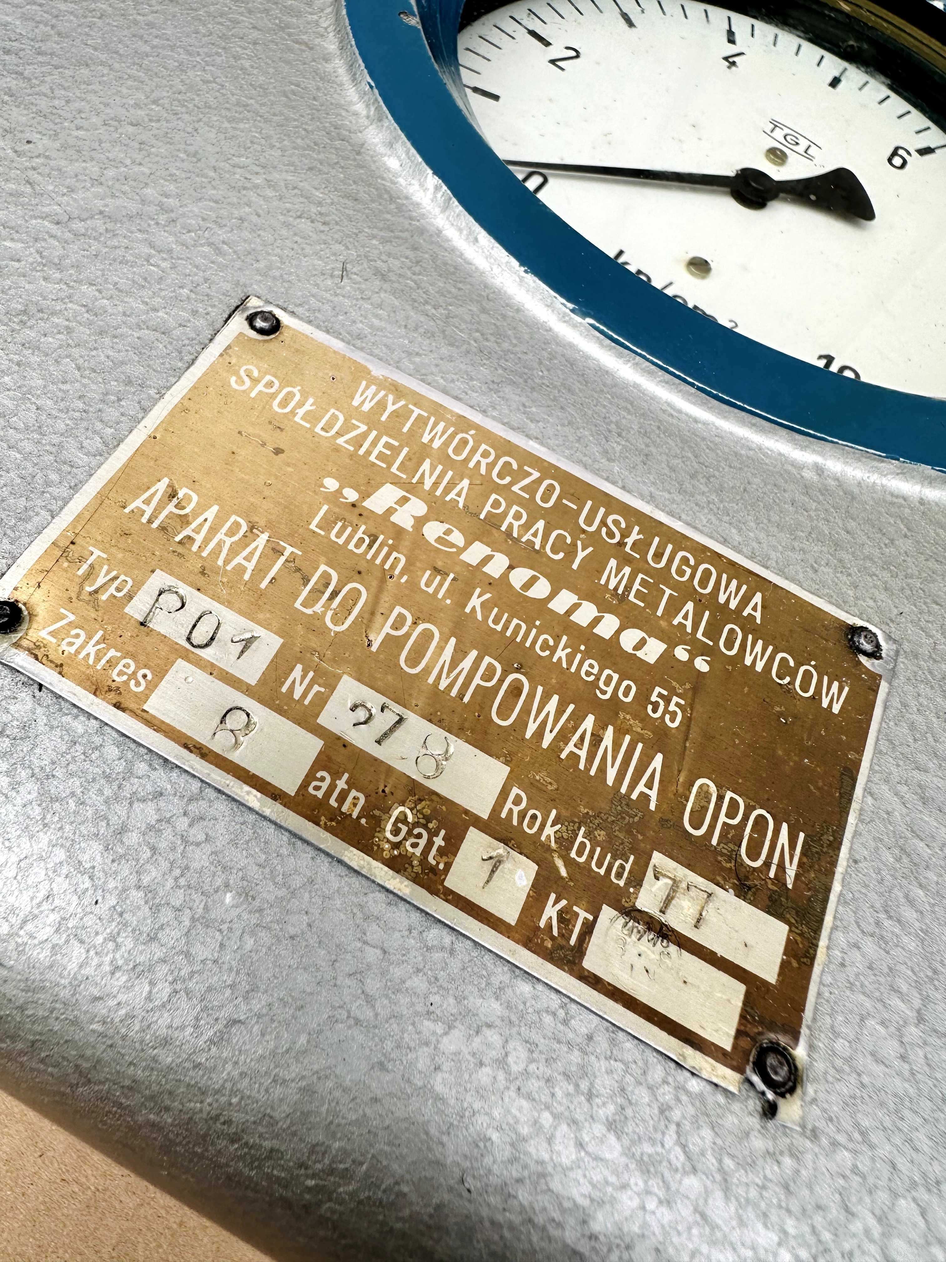 Aparat do pompowania opon RENOMA PO-1 PRL 1977 rok