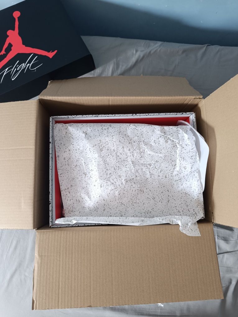 Jordan 4 White Cement limitowana edycja 2025
