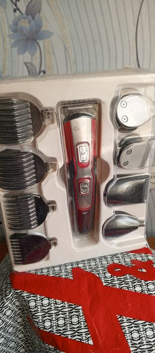 Машинка для стрижки 10 в 1  Geemy