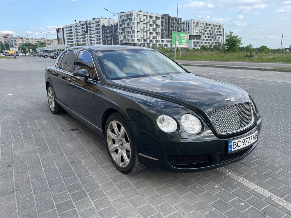 Bentley Flying Spur V12