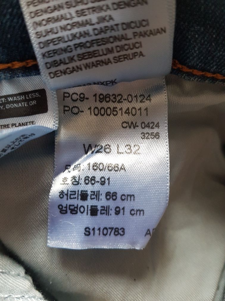 W26 L32 XS Levi's 315 Shaping Bootcut jeansy spodnie dzwony damskie