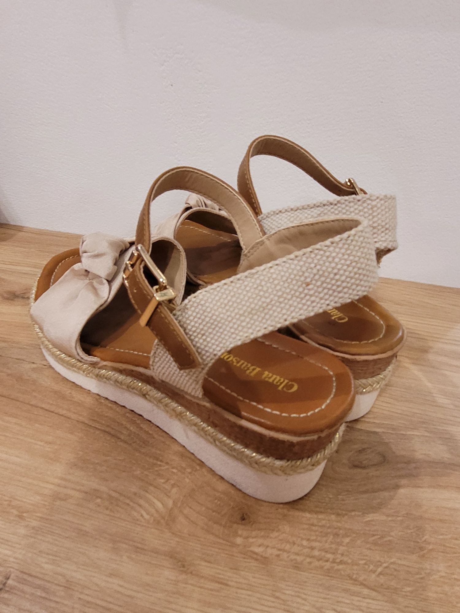 Clara barson sandały z kokarda sandałki na koturnie w stylu vintage re
