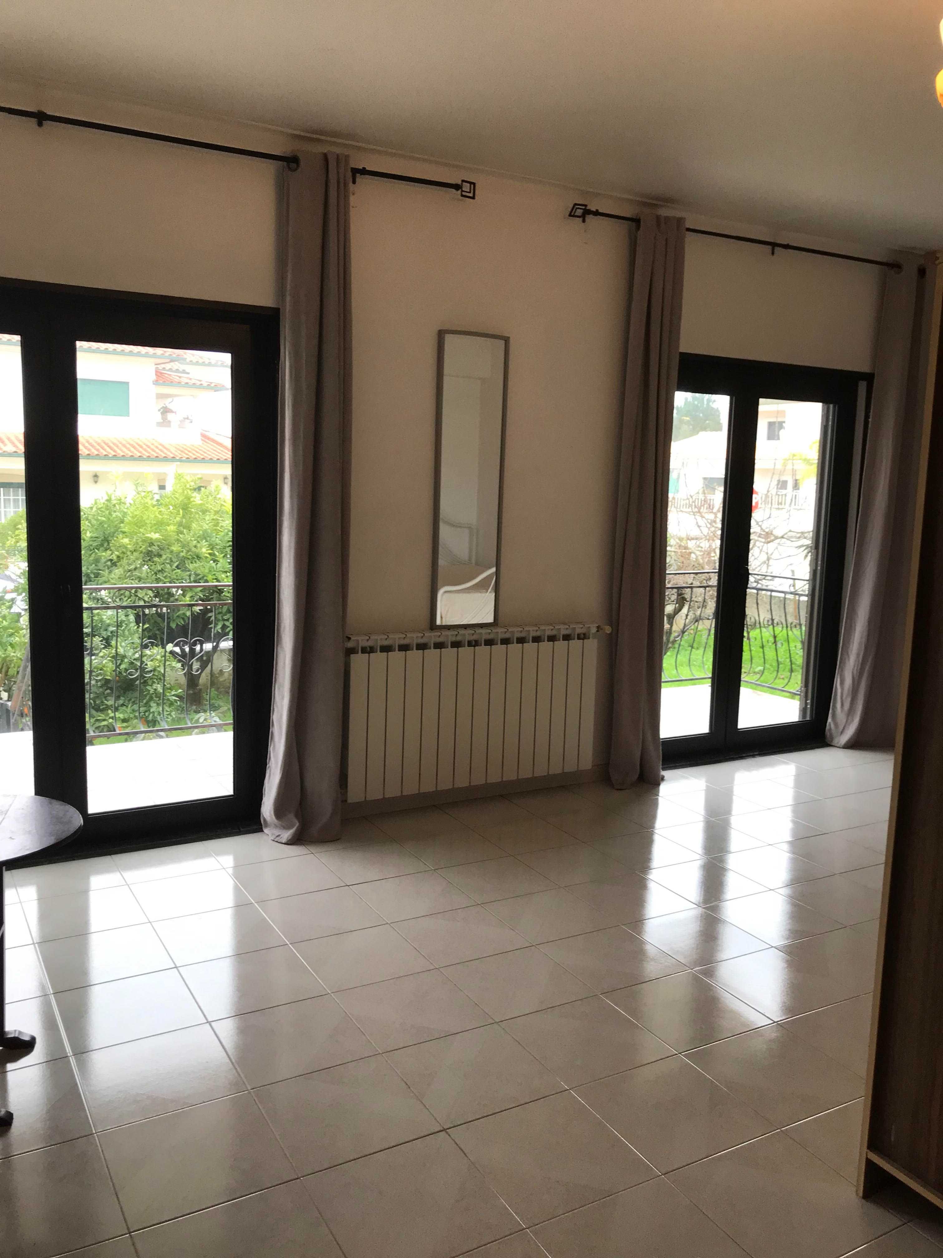 Quarto com 40 metros para rapaz