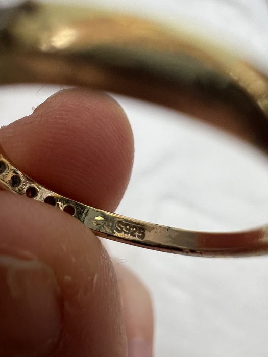 Pierścionek srebro S925 pozłacany cyrkonie kryształki delikatny