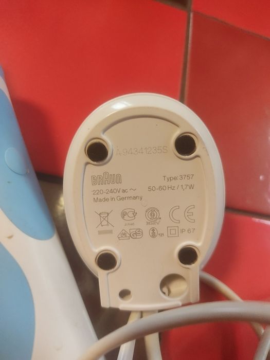 Електрична зубна щітка Oral-B