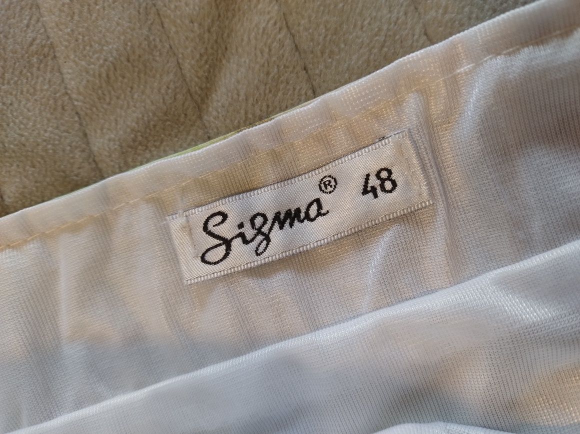 Nowa spódnica Sigma rozmiar 48 wielokolorowa 
i zapraszam do zakupu.