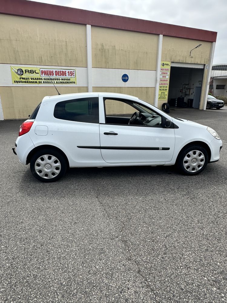 Renault clio comercial