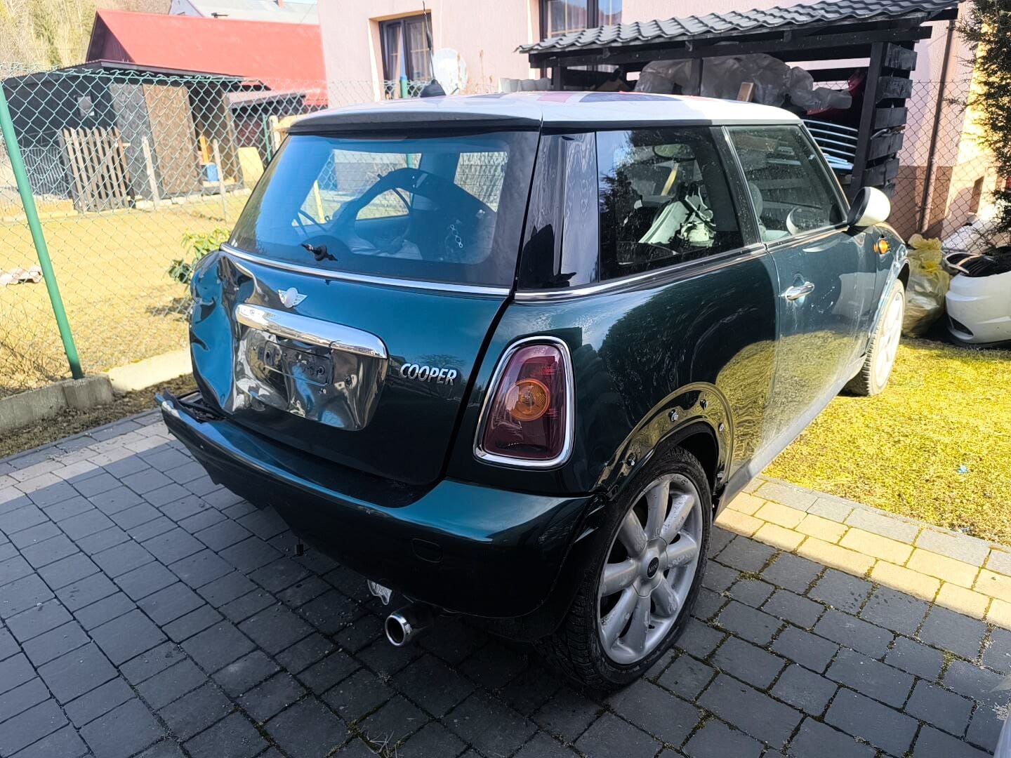 Mini Cooper benzyna, uszkodzony, na części
