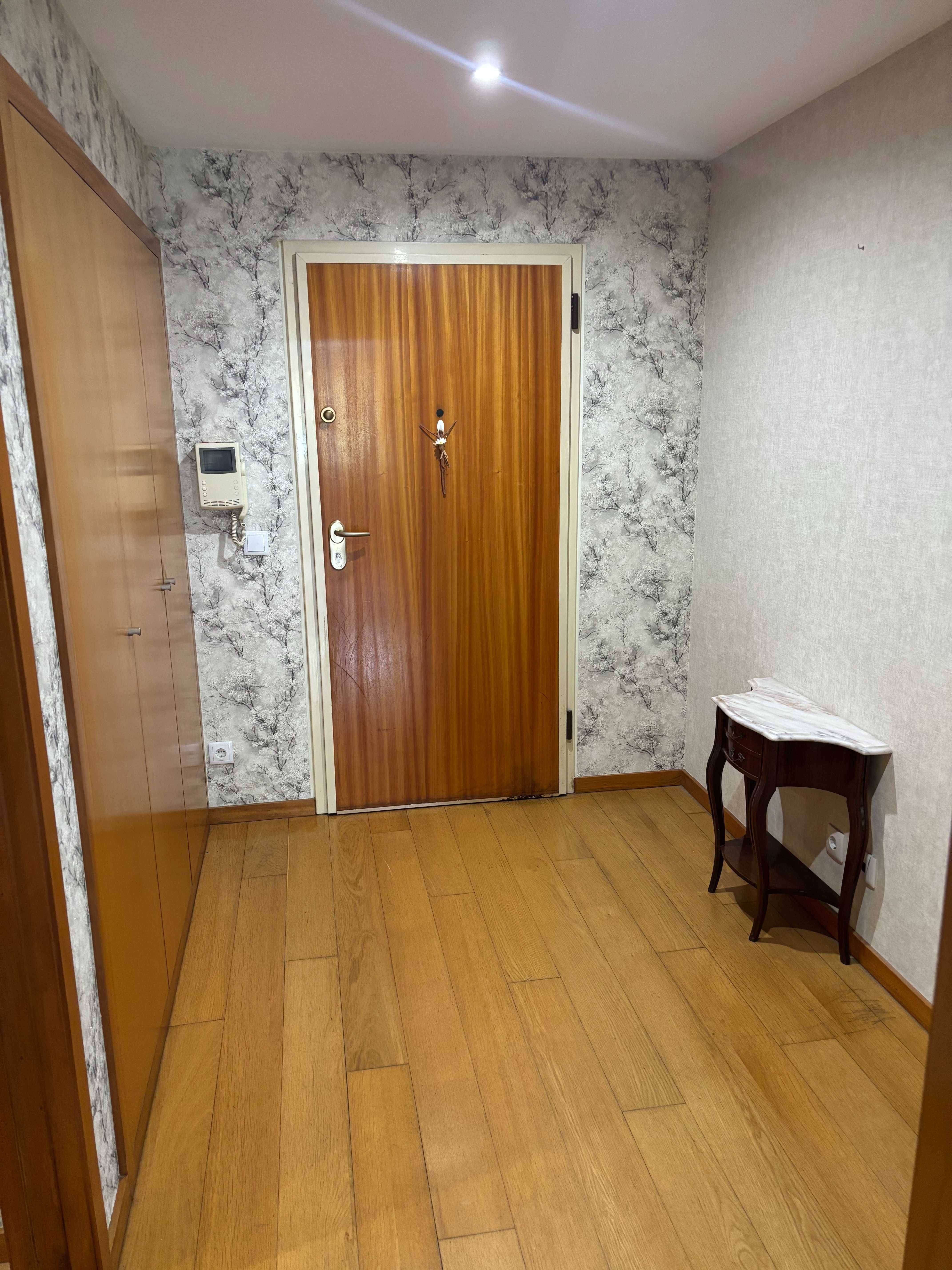 Apartamento T2, Urbanização Quinta da Vera Cruz - Candal