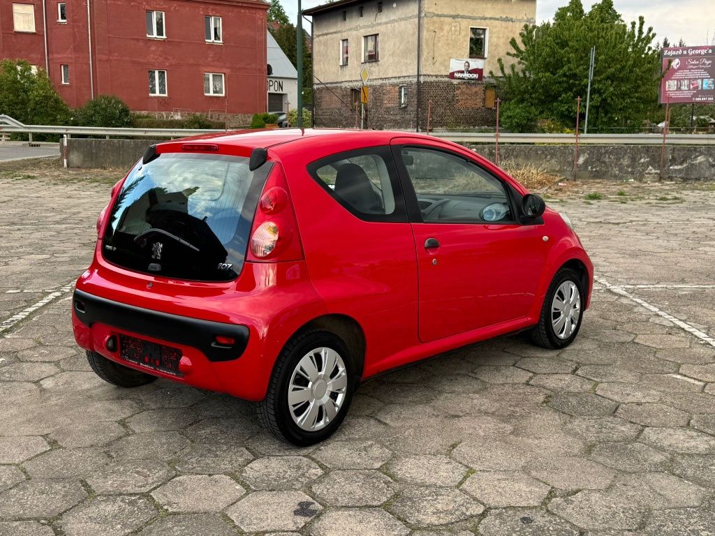 Peugeot 107 Czerwony 1.0 Benzynka Mały Przebieg Mega Stan Sam Zobacz.
