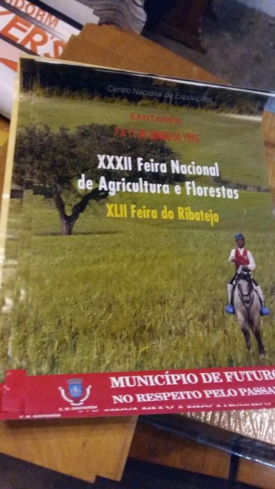 Vende-se cartazes antigos Feira nacional da agricultura