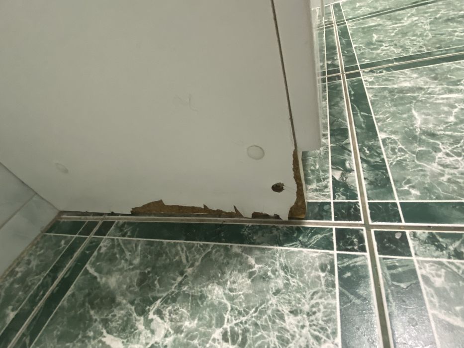 Комплект мебелі в ванну з раковиною